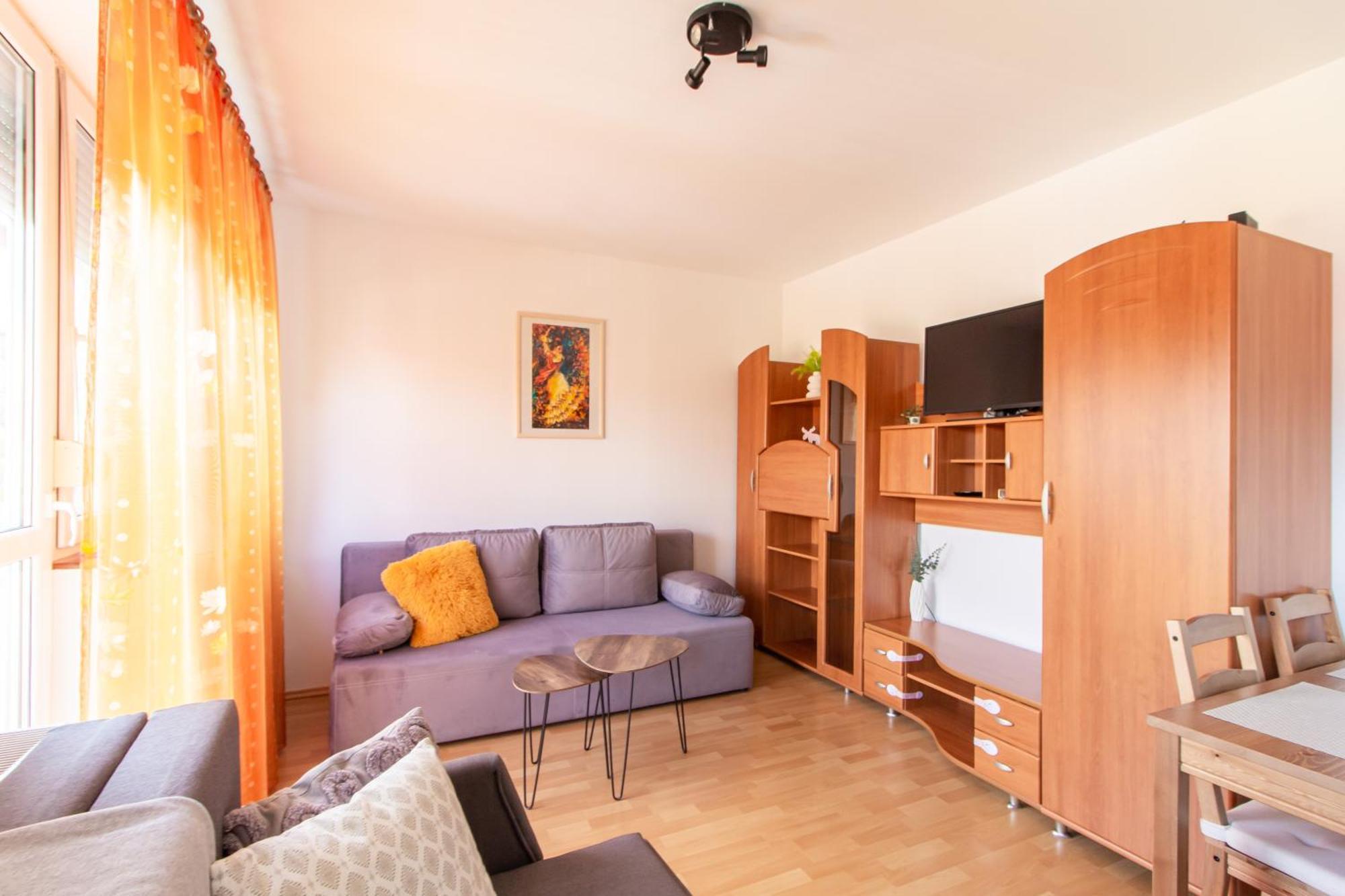 Viky'S Apartment Gyor Exterior photo